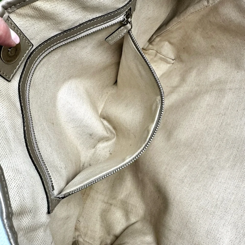 🤍Authentic Gucci Silver Joy GG Imprime Tote - Picture 13 of 16